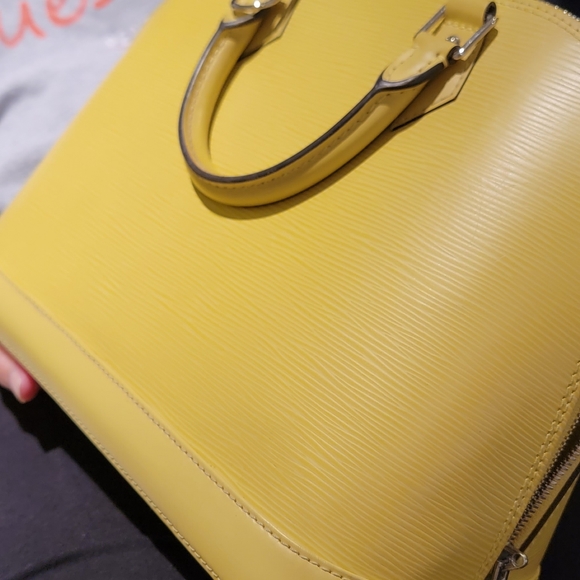 Louis Vuitton Epi Pistachio Leather Alma Satchel PM 2014 Duo Crossbody - Picture 14 of 16